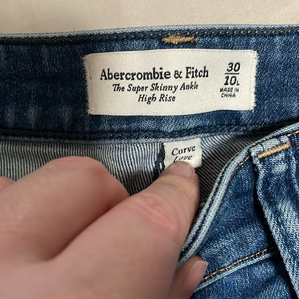 Abercrombie Curve Love Super Skinny Ankle Jeans